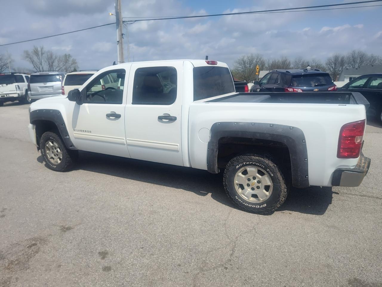 Chevrolet Silverado 1500 4WD Crew Cab 143.5" LT 2011