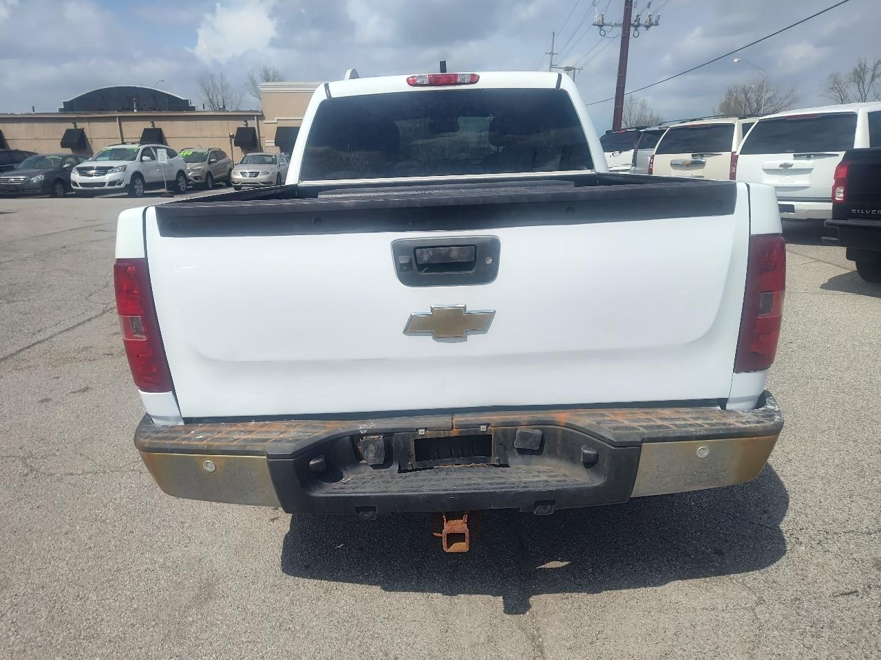 Chevrolet Silverado 1500 4WD Crew Cab 143.5" LT 2011