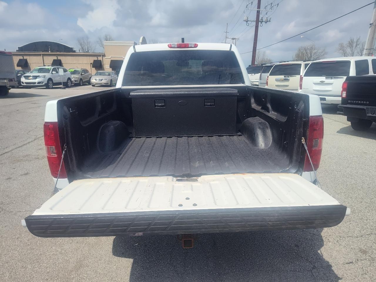 Chevrolet Silverado 1500 4WD Crew Cab 143.5" LT 2011