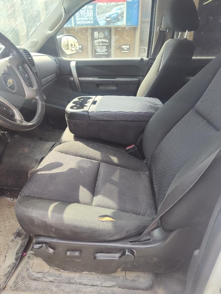 Chevrolet Silverado 1500 4WD Crew Cab 143.5" LT 2011