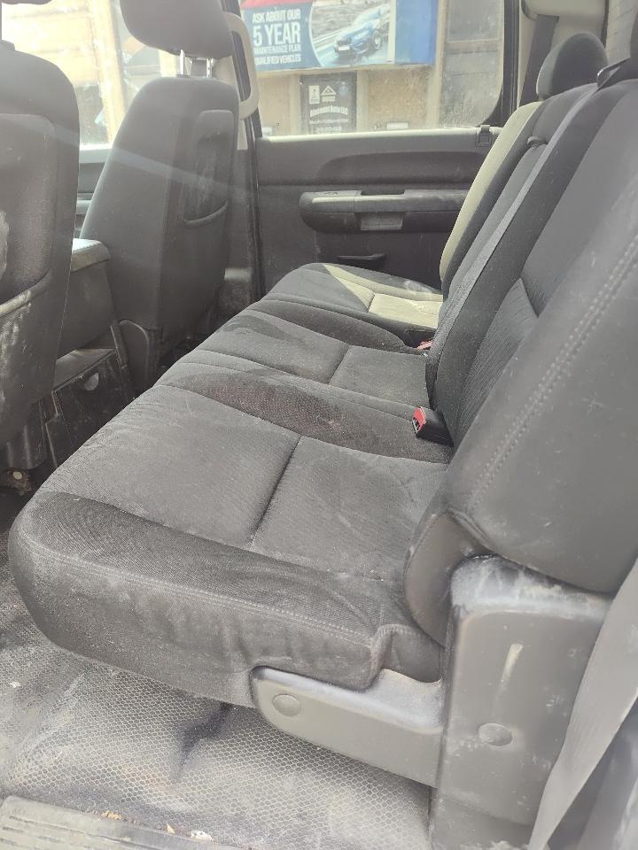 Chevrolet Silverado 1500 4WD Crew Cab 143.5" LT 2011