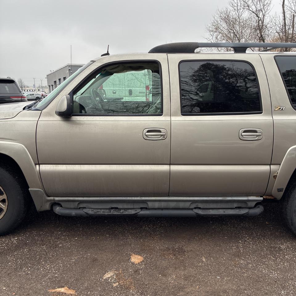 Chevrolet Suburban 4dr 1500 4WD Z71 2002