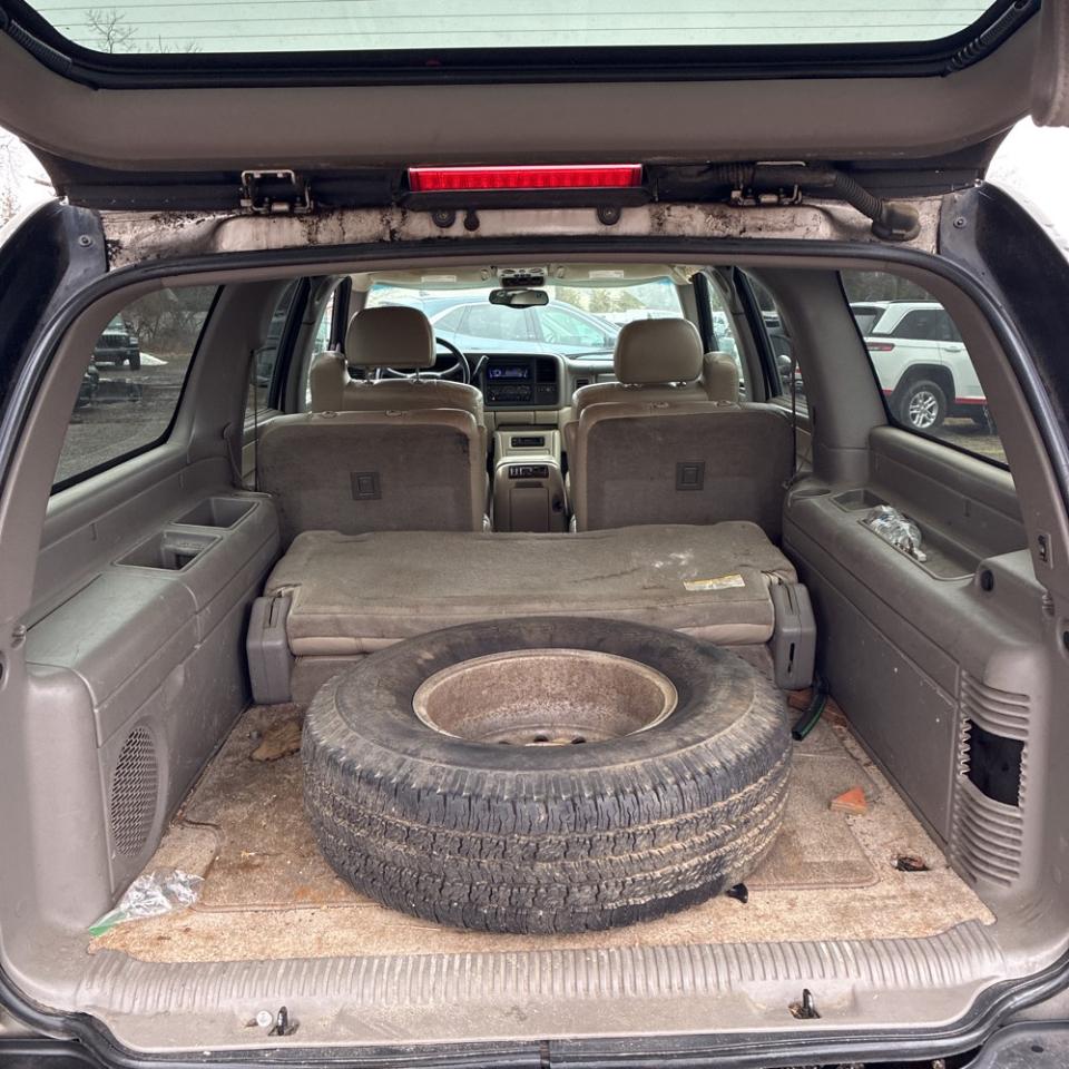 Chevrolet Suburban 4dr 1500 4WD Z71 2002