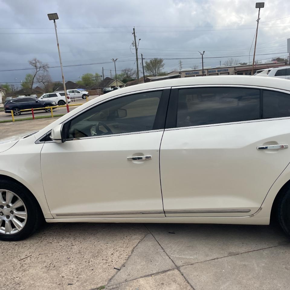 Buick LaCrosse 4dr Sdn Premium 3 FWD 2012