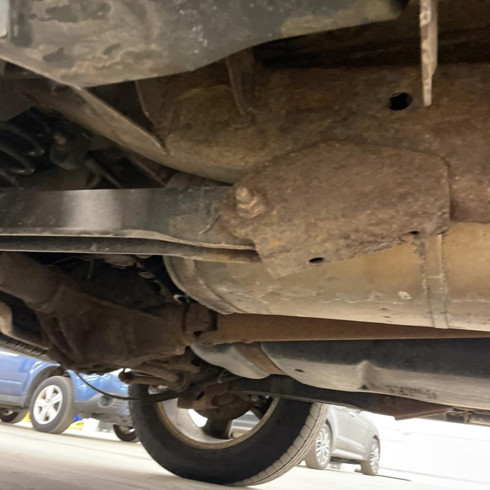 Chevrolet Avalanche 4WD Crew Cab LT 2011