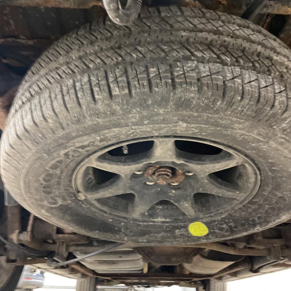 Chevrolet Avalanche 4WD Crew Cab LT 2011