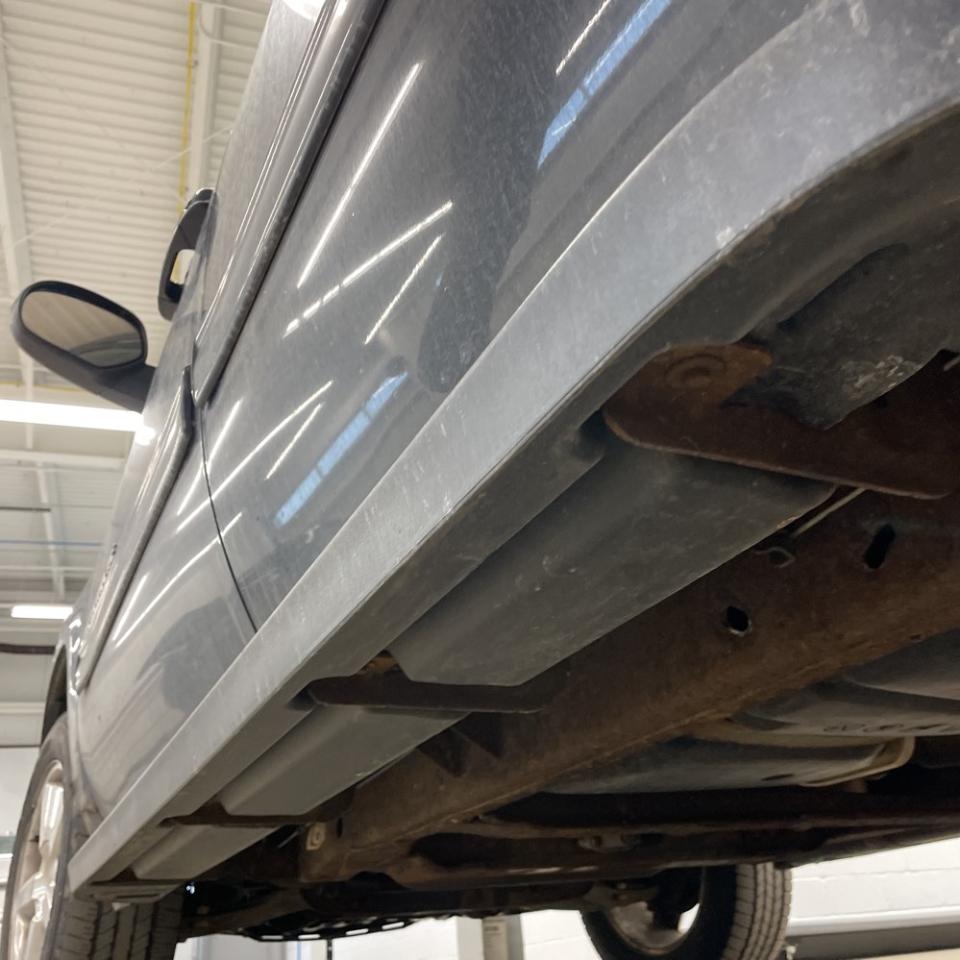 Chevrolet Avalanche 4WD Crew Cab LT 2011