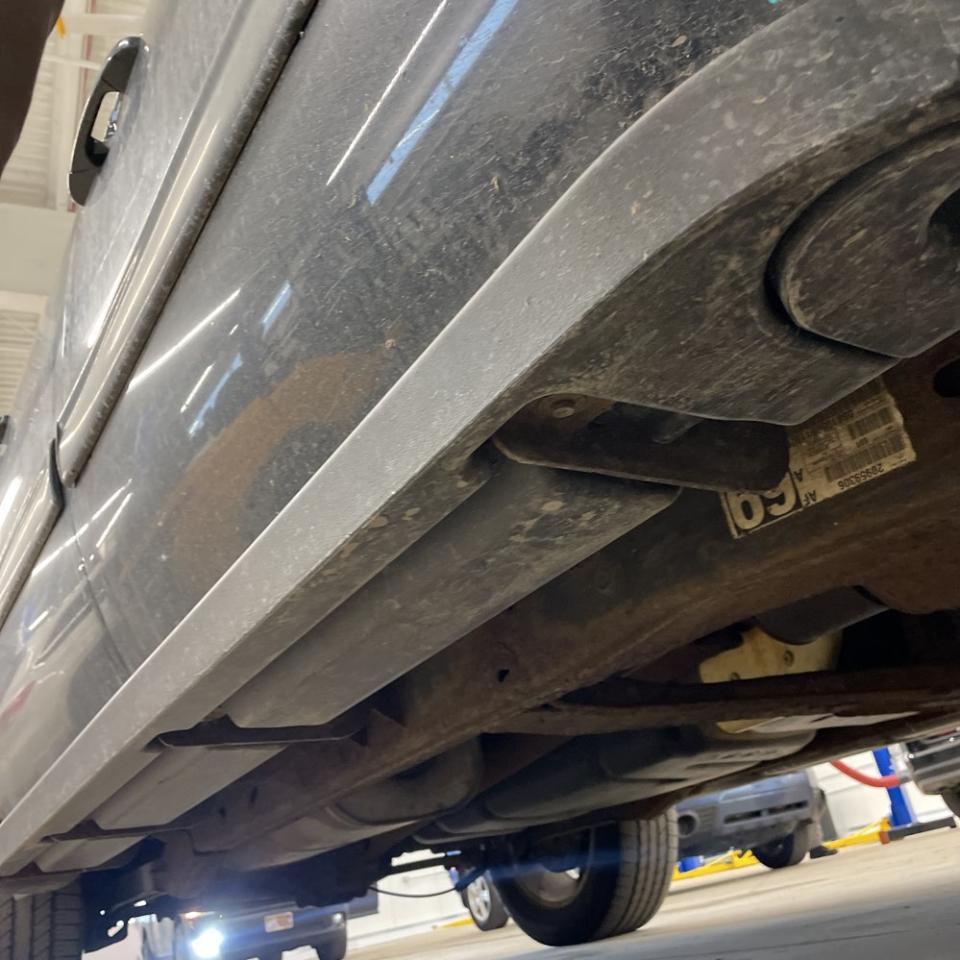 Chevrolet Avalanche 4WD Crew Cab LT 2011