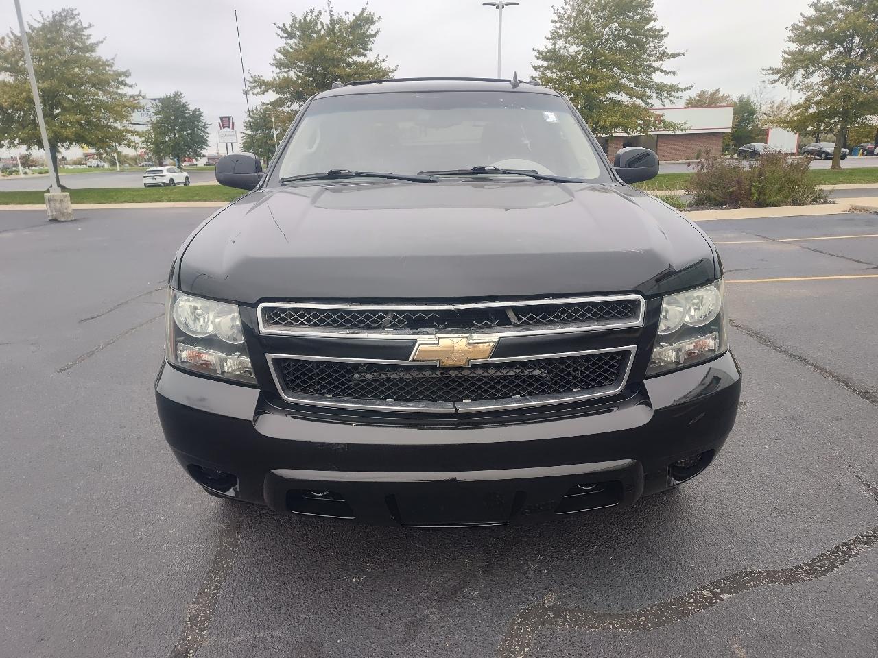 Chevrolet Avalanche 4WD Crew Cab LT 2011