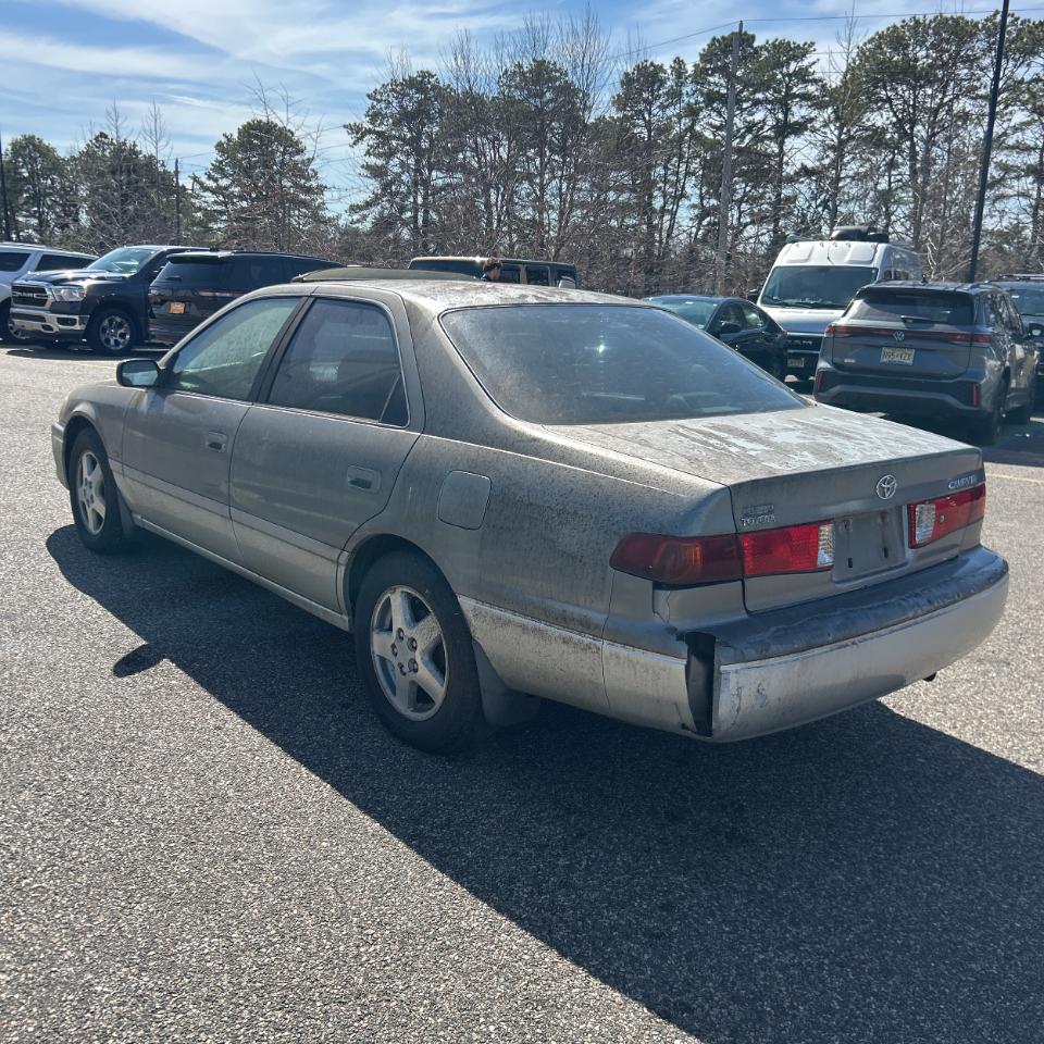 Toyota Camry 2014.5 4dr Sdn I4 Auto LE (Natl) 2001