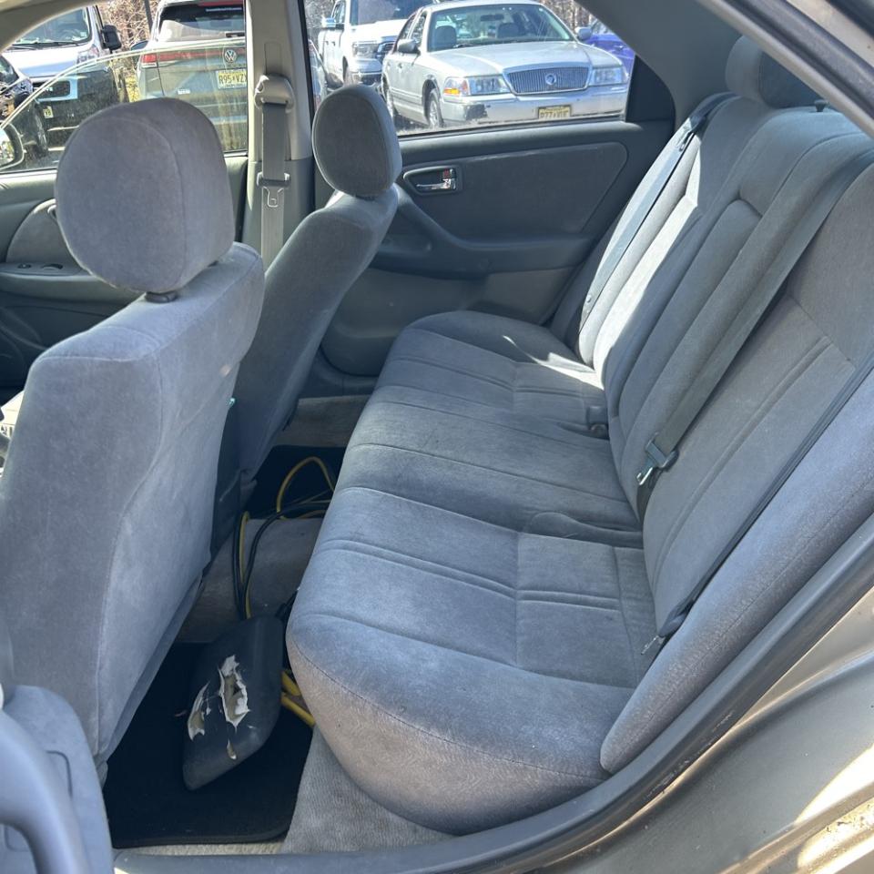 Toyota Camry 2014.5 4dr Sdn I4 Auto LE (Natl) 2001