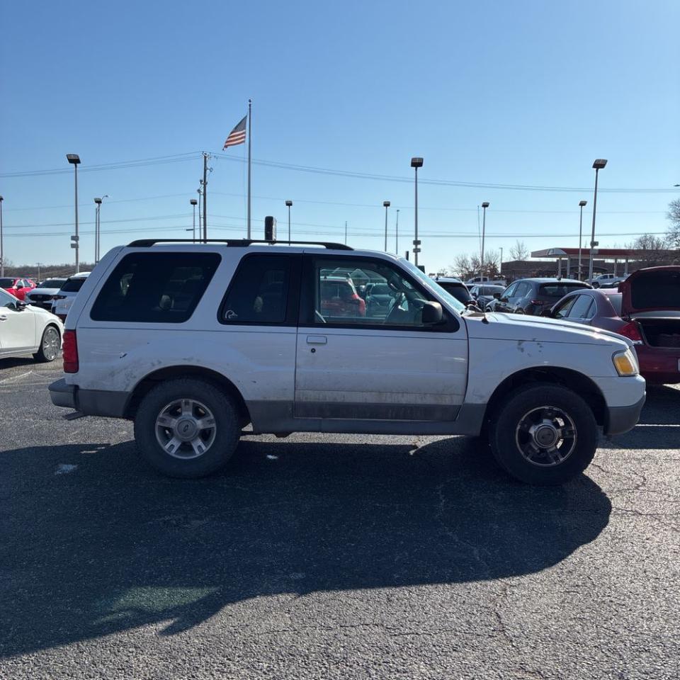Ford Explorer Sport 2dr 102" WB 4WD XLT 2003