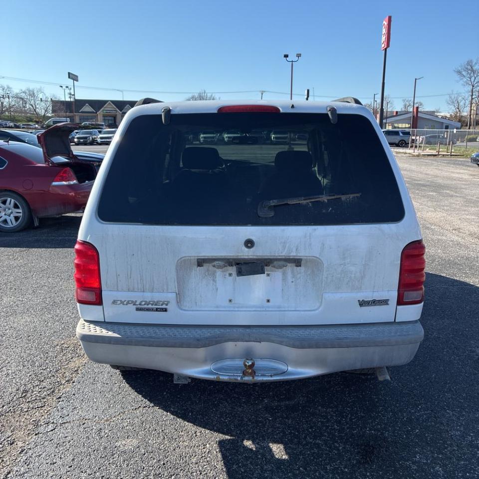 Ford Explorer Sport 2dr 102" WB 4WD XLT 2003