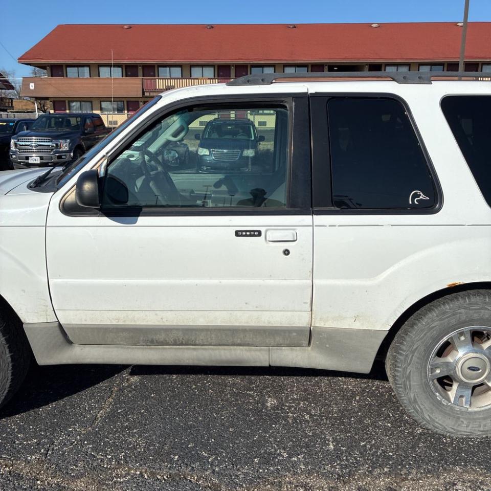 Ford Explorer Sport 2dr 102" WB 4WD XLT 2003