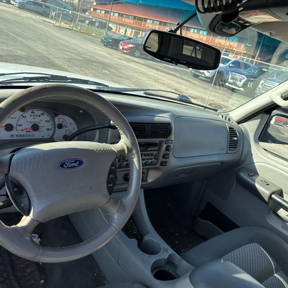 Ford Explorer Sport 2dr 102" WB 4WD XLT 2003