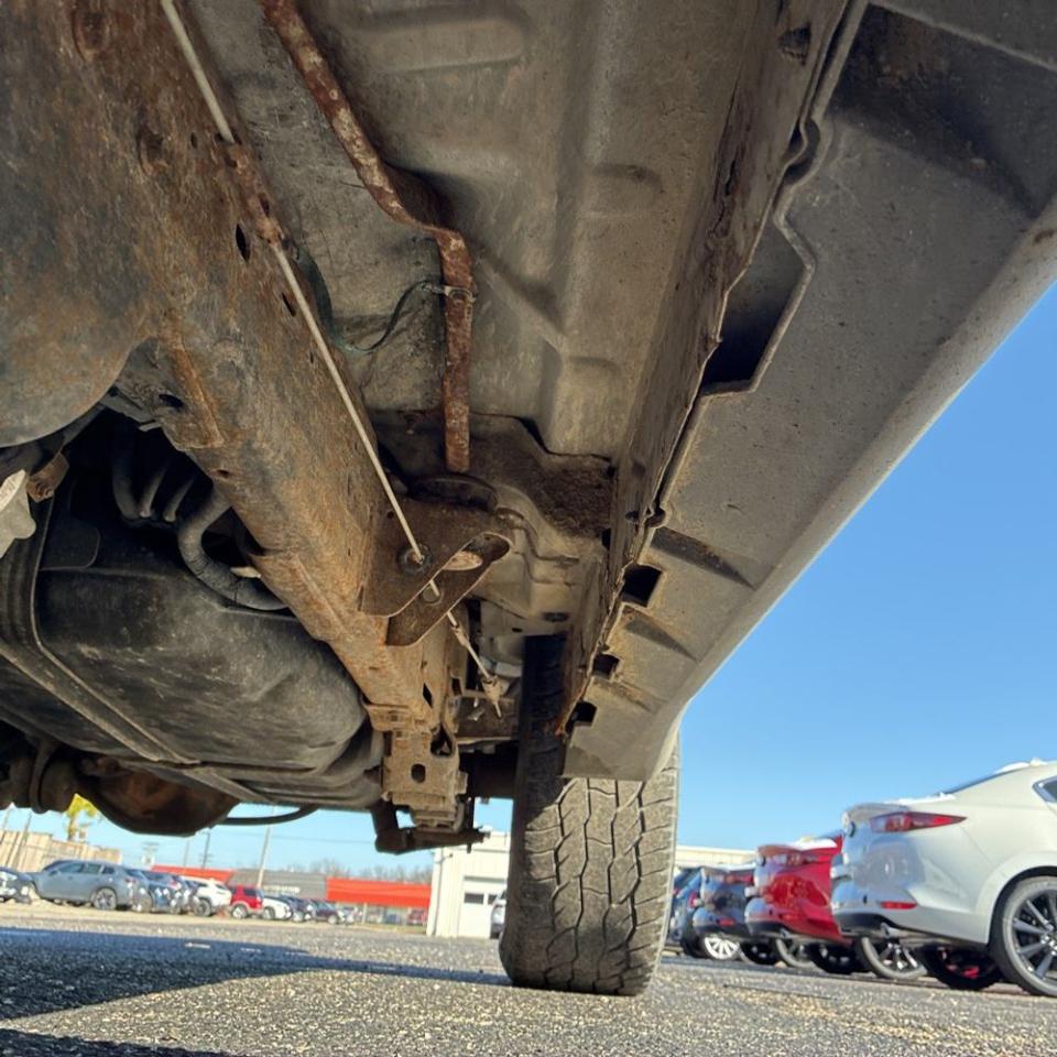 Ford Explorer Sport 2dr 102" WB 4WD XLT 2003