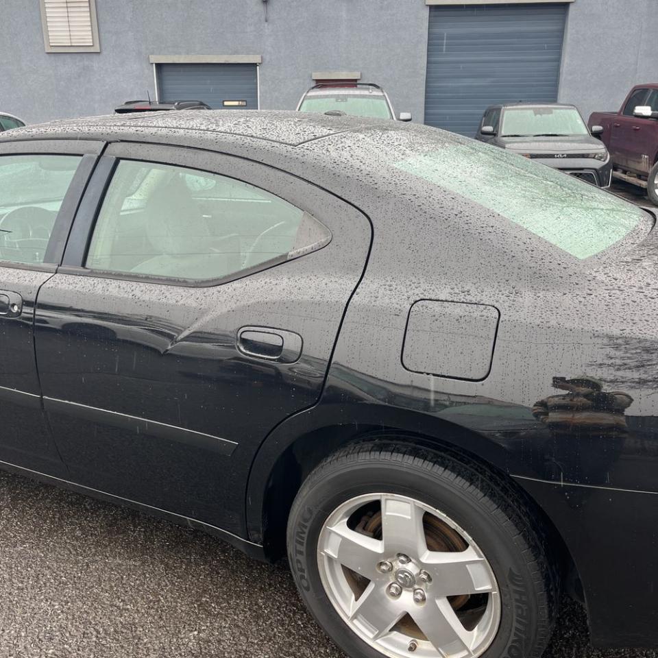 Dodge Charger 4dr Sdn 5-Spd Auto R/T AWD 2007
