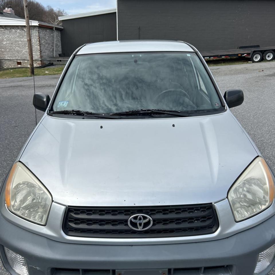 Toyota RAV4 4dr Base 4-cyl 4WD (Natl) 2001