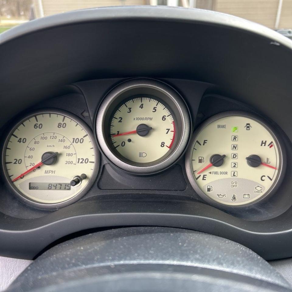 Toyota RAV4 4dr Base 4-cyl 4WD (Natl) 2001