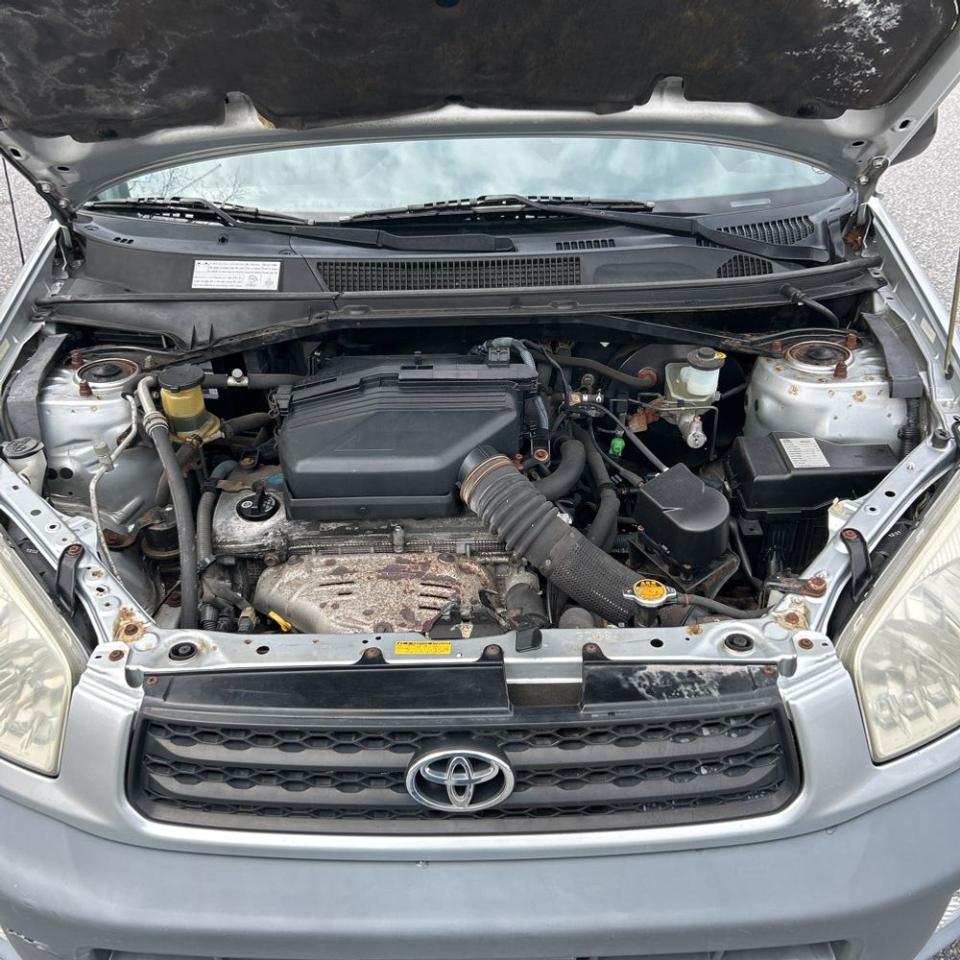 Toyota RAV4 4dr Base 4-cyl 4WD (Natl) 2001