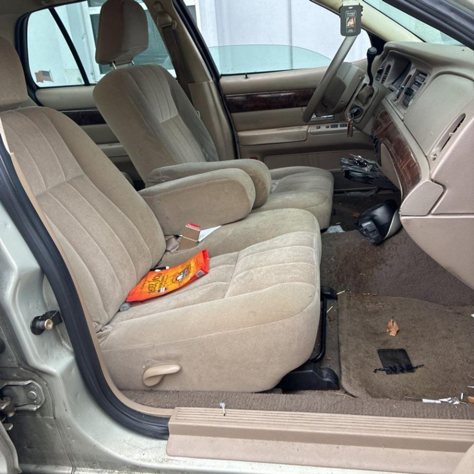 Mercury Grand Marquis 4dr Sdn GS 2005