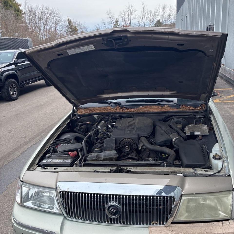 Mercury Grand Marquis 4dr Sdn GS 2005