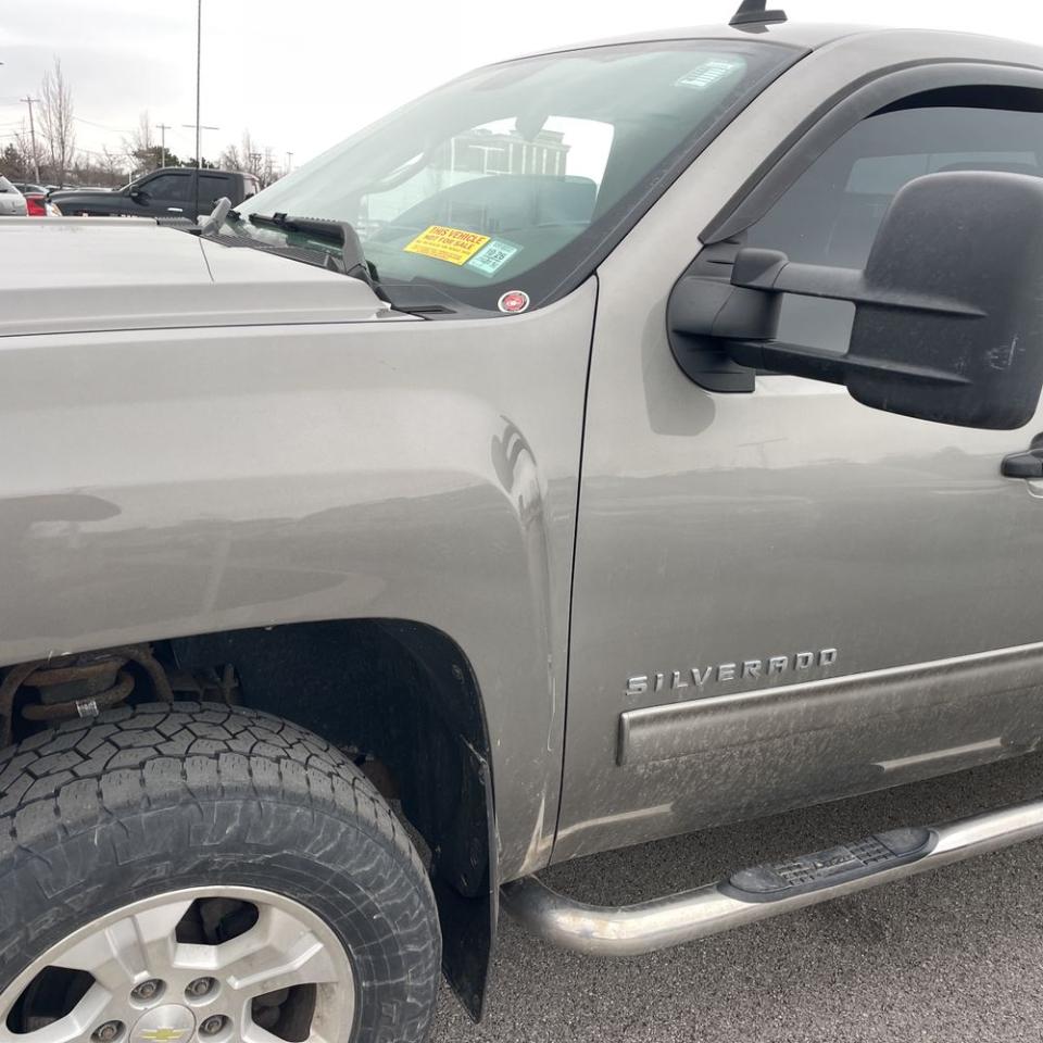 Chevrolet Silverado 1500 4WD Ext Cab 143.5" LT 2012