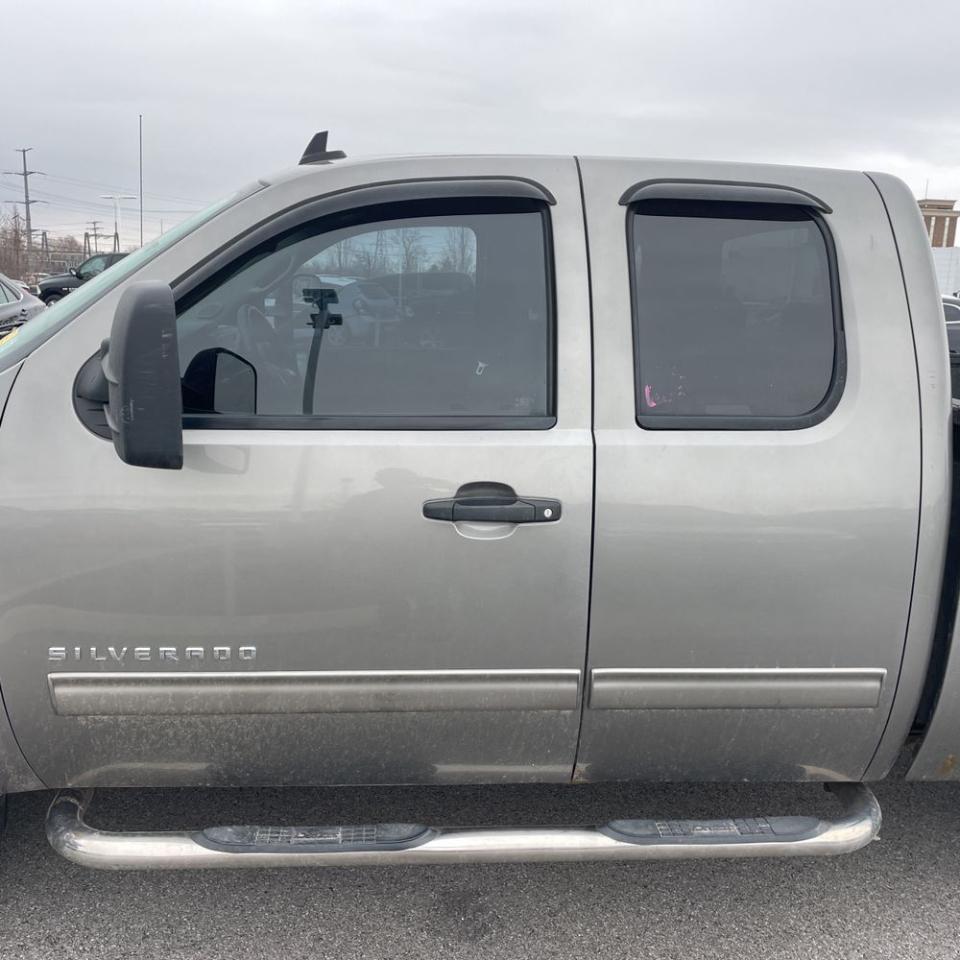 Chevrolet Silverado 1500 4WD Ext Cab 143.5" LT 2012