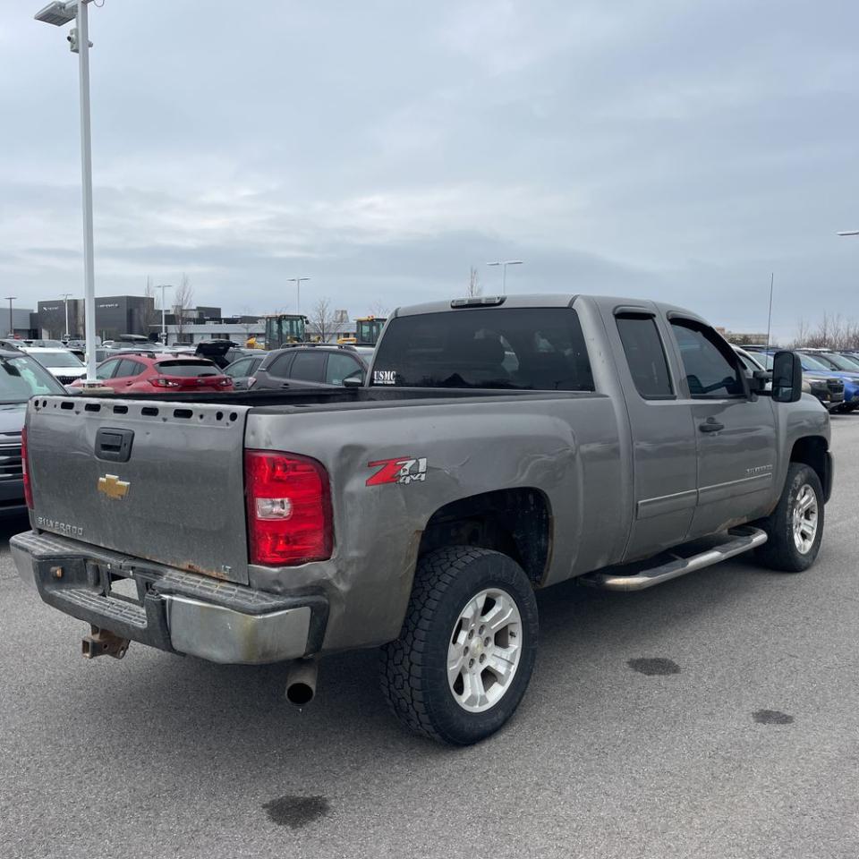 Chevrolet Silverado 1500 4WD Ext Cab 143.5" LT 2012