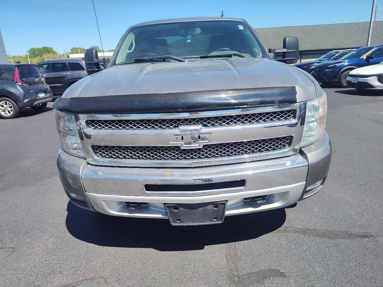 Chevrolet Silverado 1500 4WD Ext Cab 143.5" LT 2012
