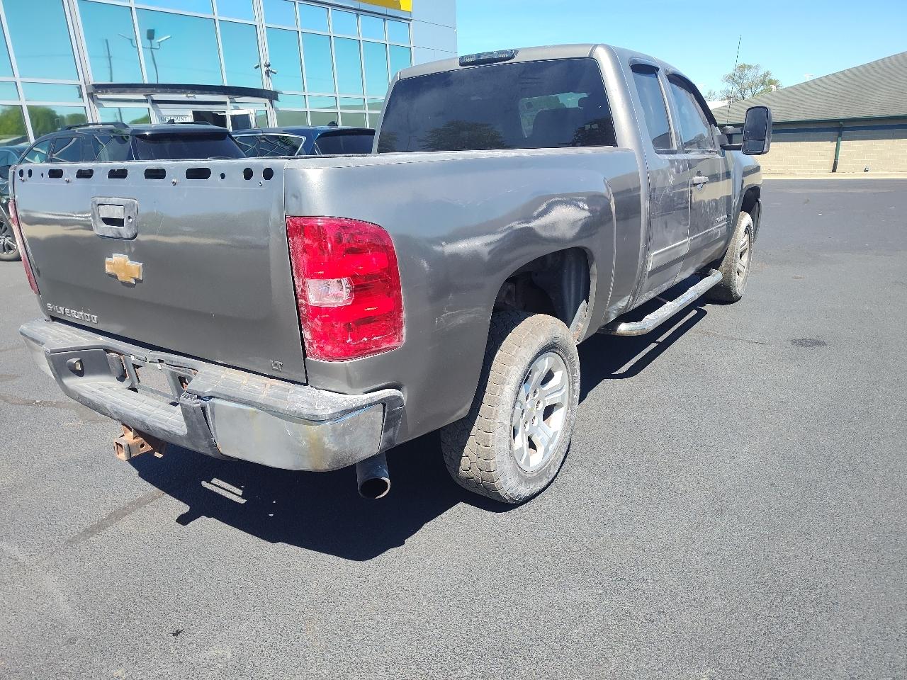 Chevrolet Silverado 1500 4WD Ext Cab 143.5" LT 2012
