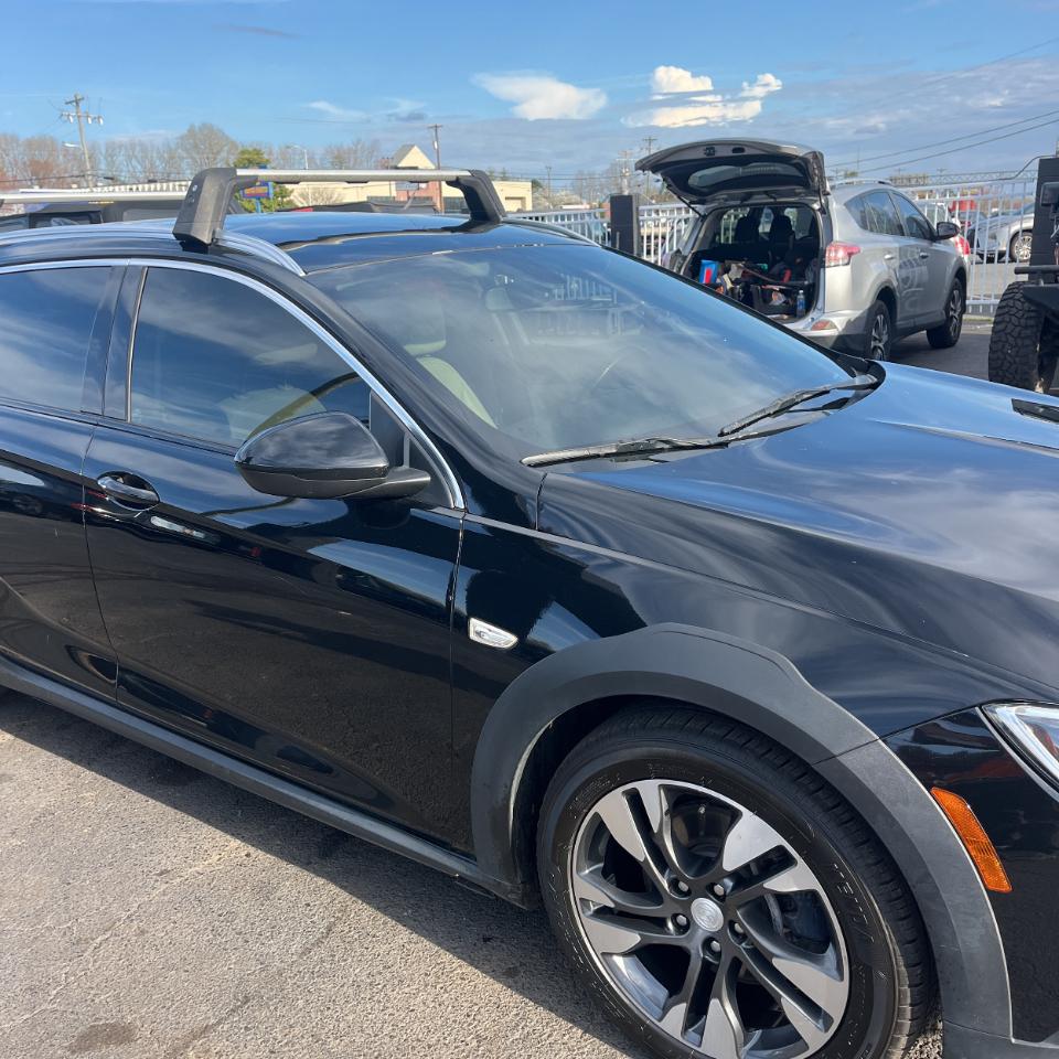 Buick Regal TourX 5dr Wgn Essence AWD 2018