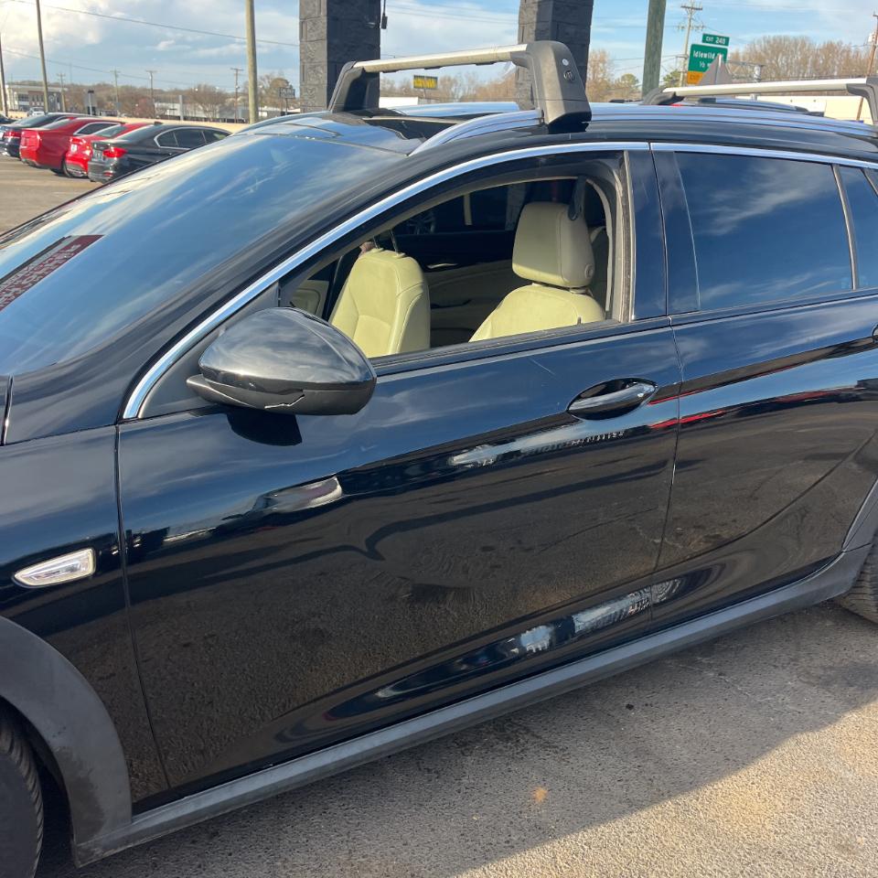 Buick Regal TourX 5dr Wgn Essence AWD 2018