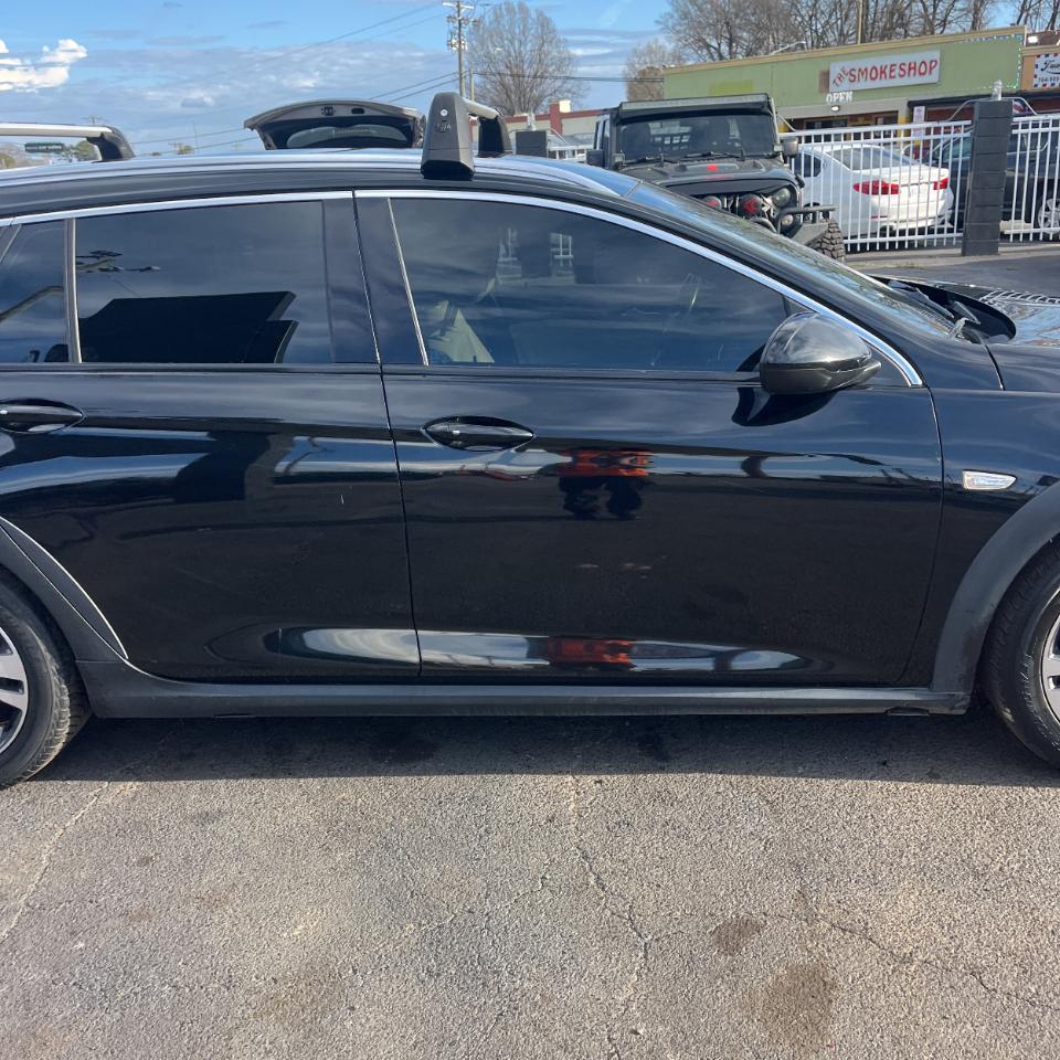 Buick Regal TourX 5dr Wgn Essence AWD 2018