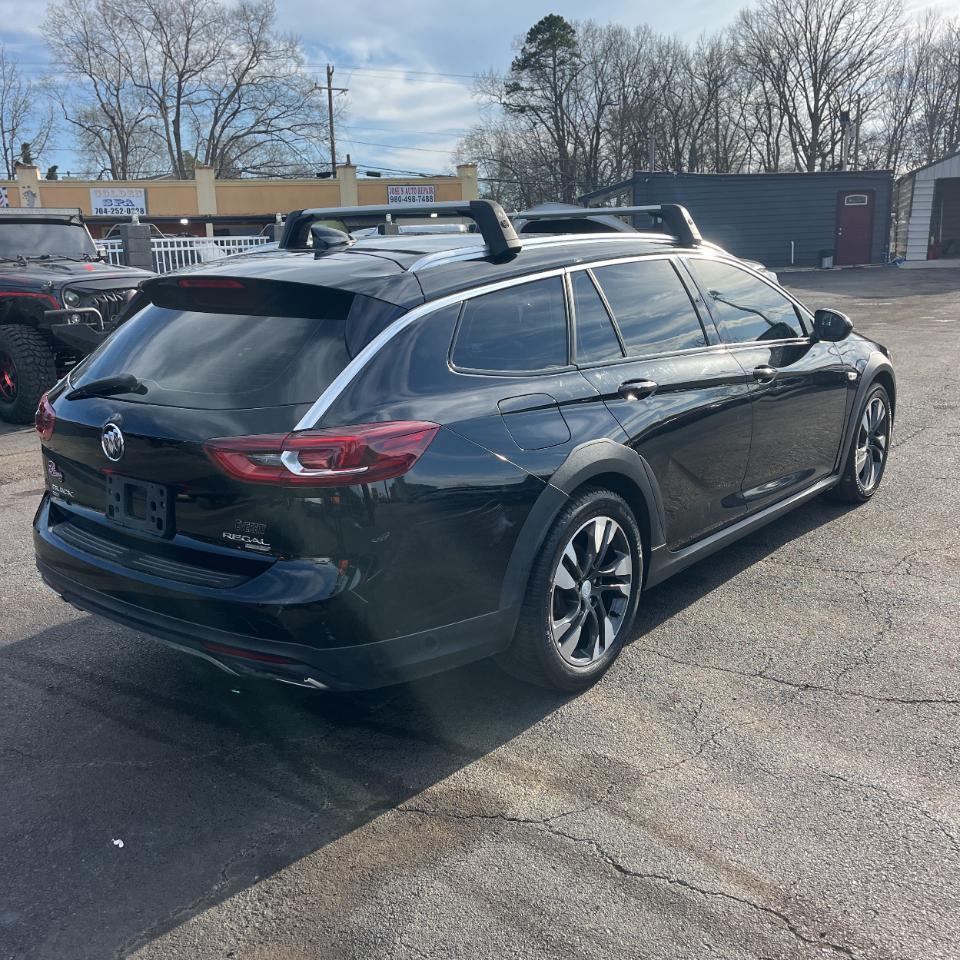 Buick Regal TourX 5dr Wgn Essence AWD 2018