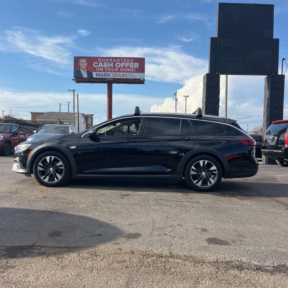 Buick Regal TourX 5dr Wgn Essence AWD 2018