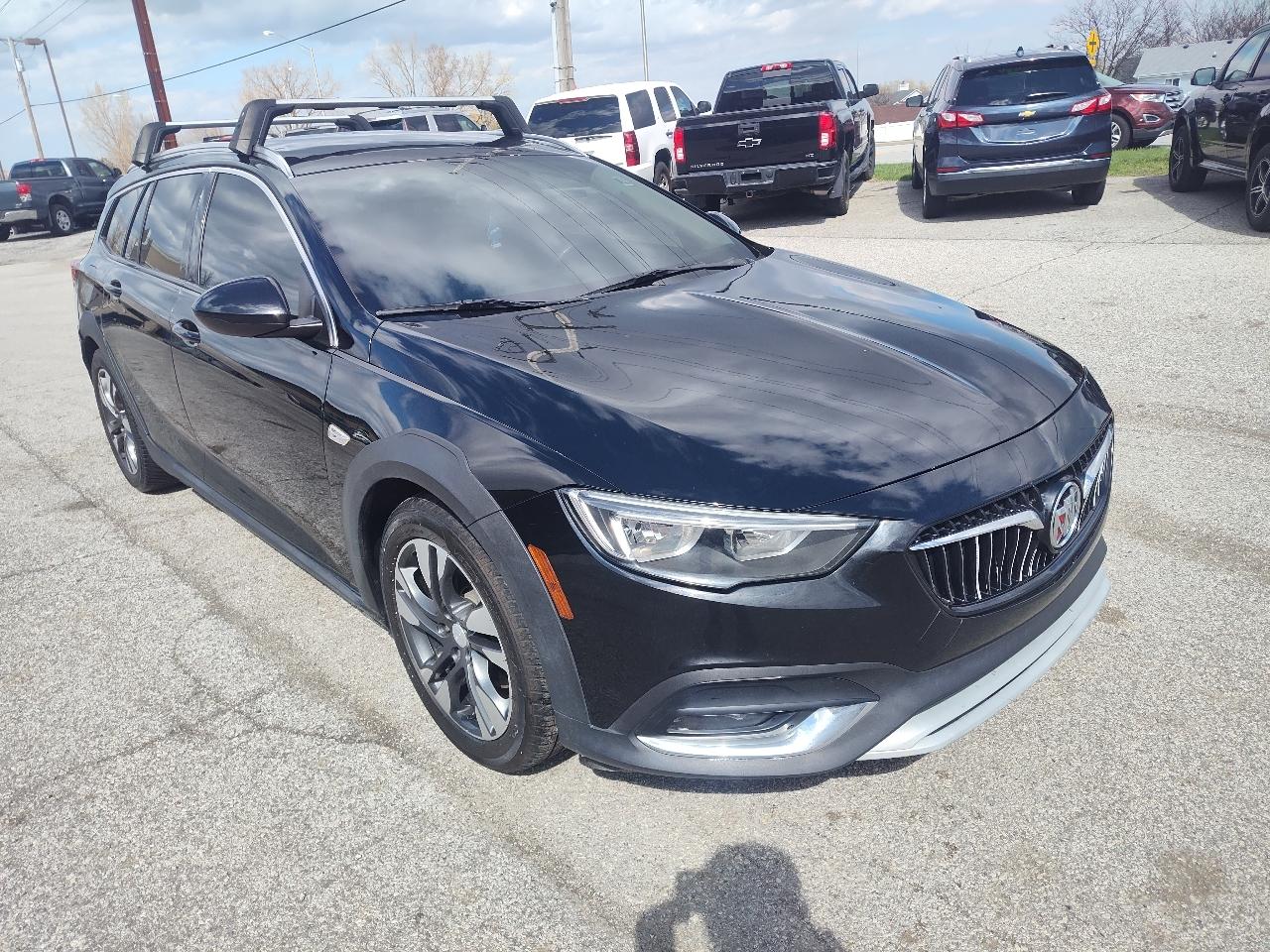Buick Regal TourX 5dr Wgn Essence AWD 2018
