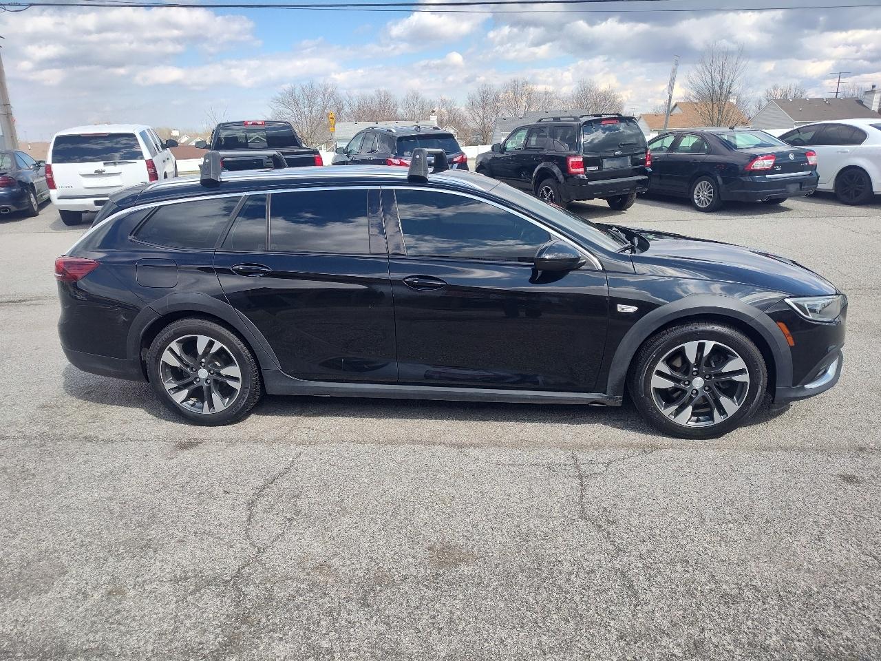 Buick Regal TourX 5dr Wgn Essence AWD 2018