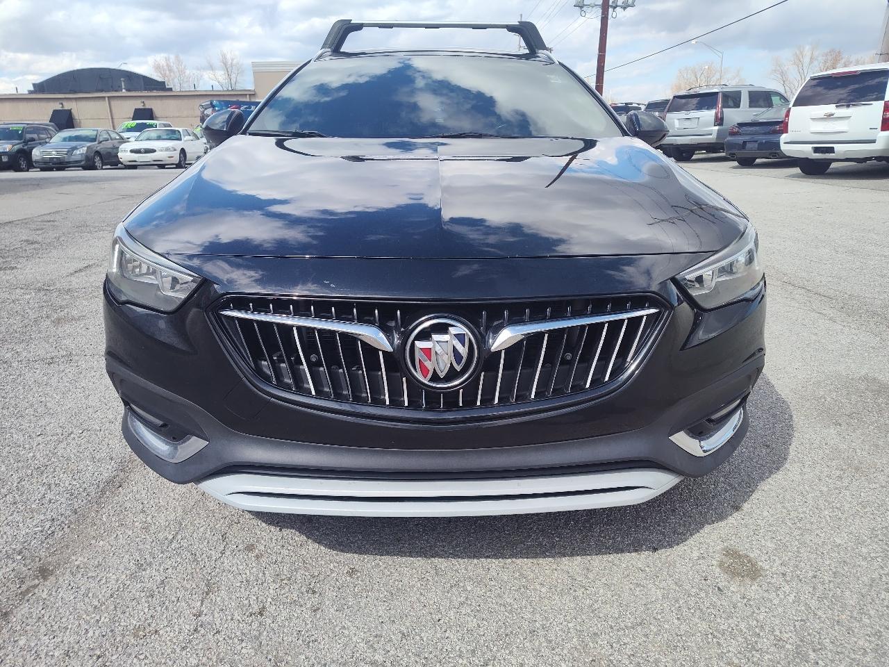 Buick Regal TourX 5dr Wgn Essence AWD 2018