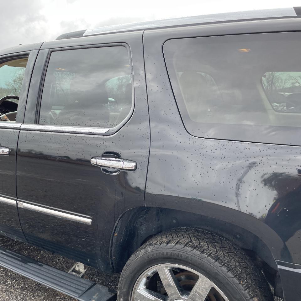 Cadillac Escalade AWD 4dr 2008