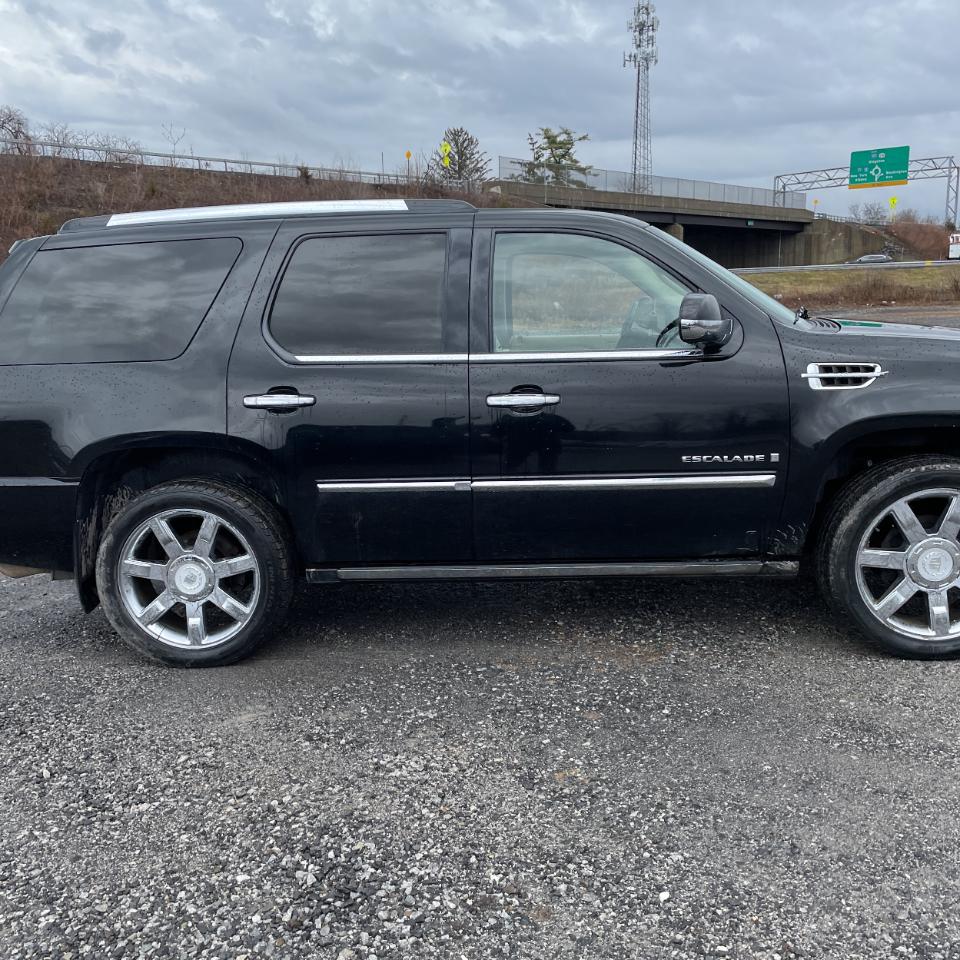 Cadillac Escalade AWD 4dr 2008