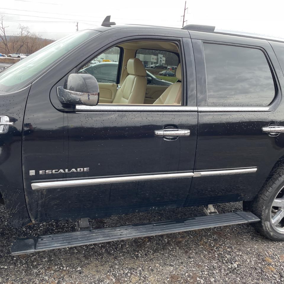 Cadillac Escalade AWD 4dr 2008