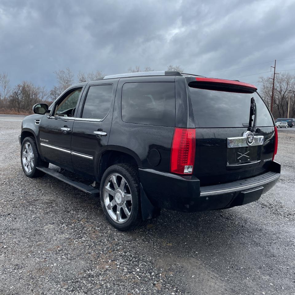 Cadillac Escalade AWD 4dr 2008