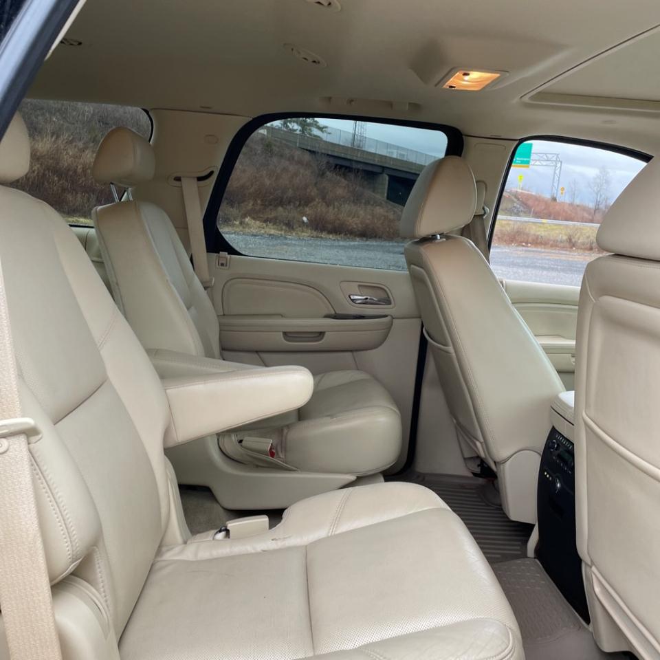Cadillac Escalade AWD 4dr 2008
