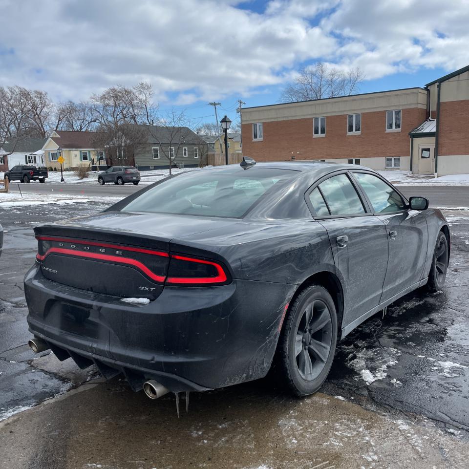 Dodge Charger 4dr Sdn SXT RWD 2016