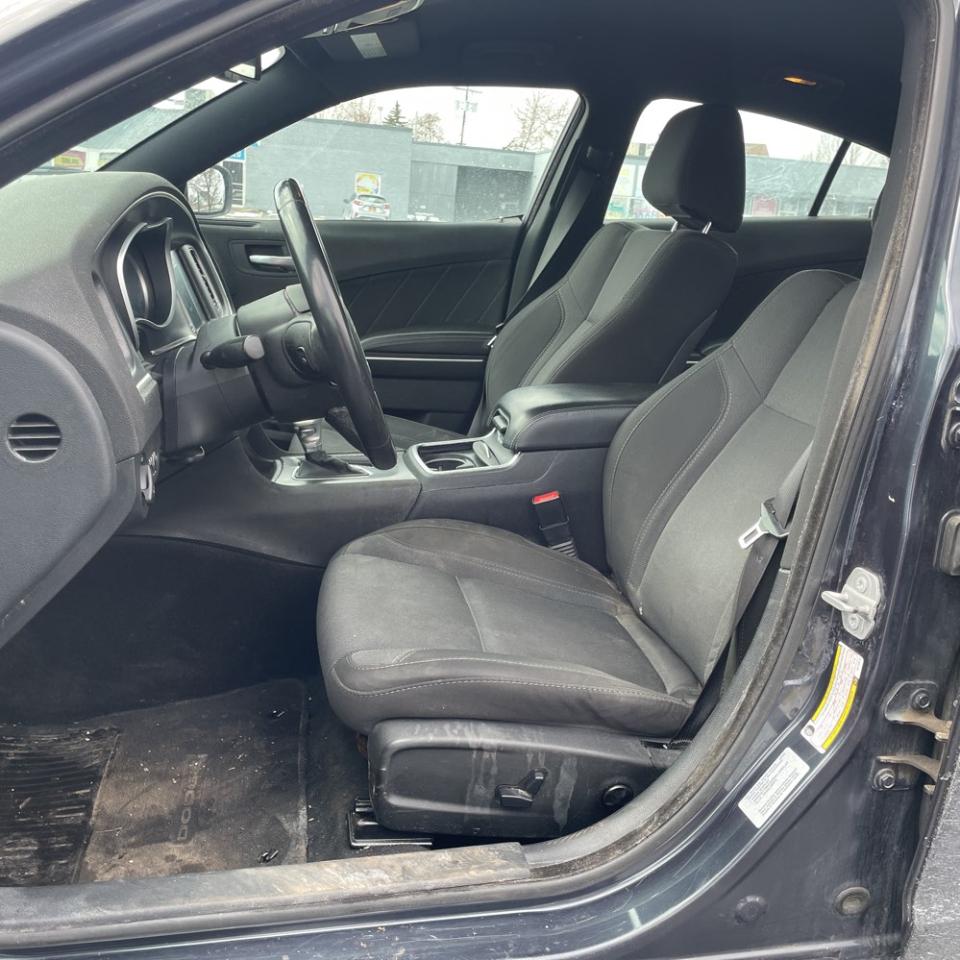 Dodge Charger 4dr Sdn SXT RWD 2016