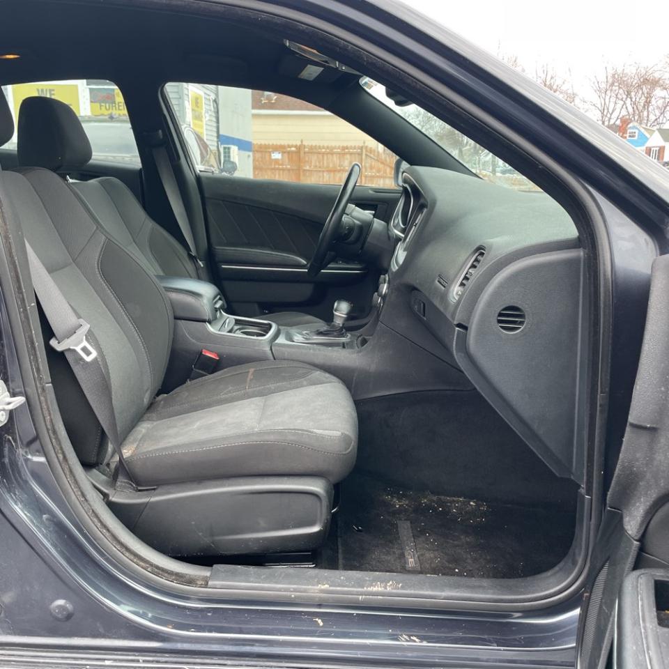 Dodge Charger 4dr Sdn SXT RWD 2016