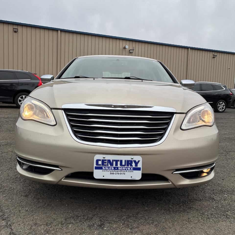 Chrysler 200 4dr Sdn Limited 2013