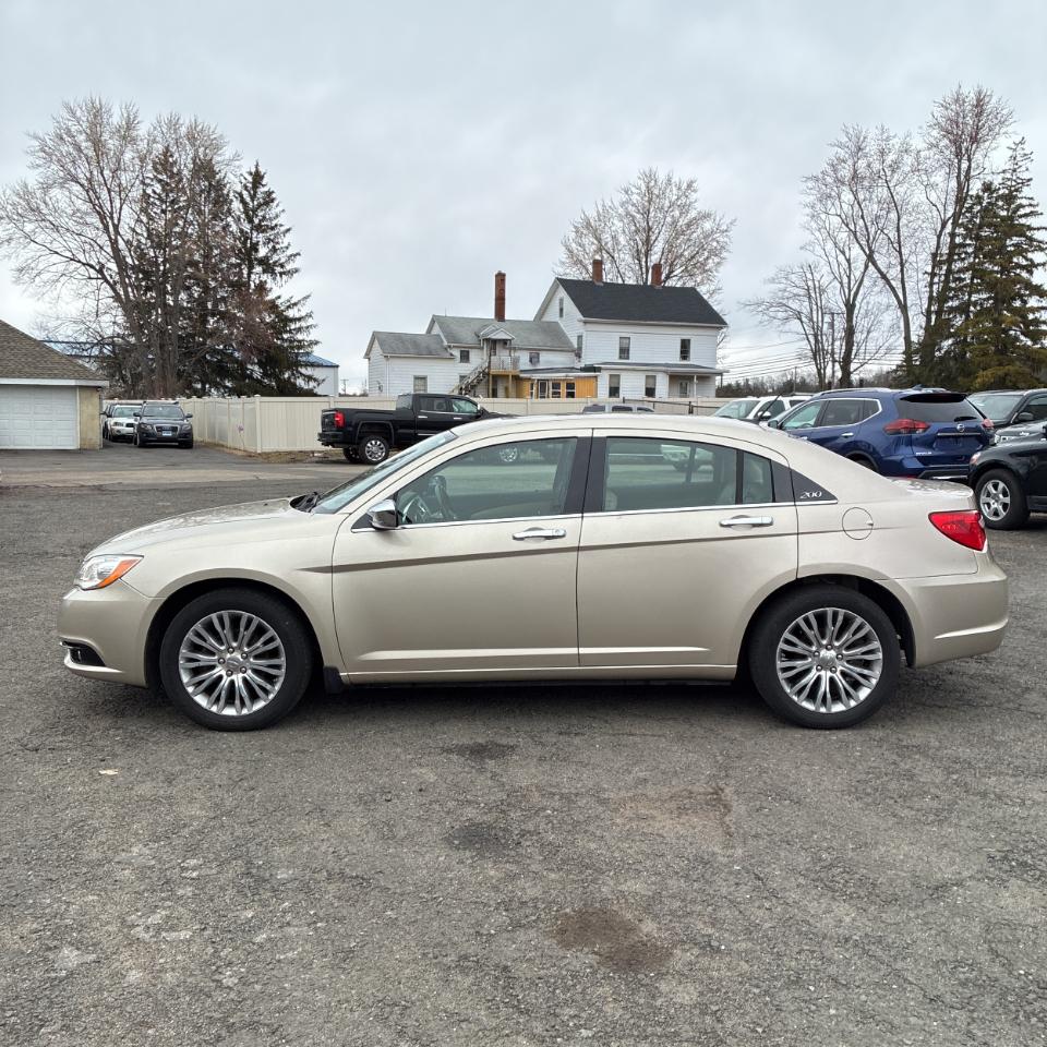 Chrysler 200 4dr Sdn Limited 2013