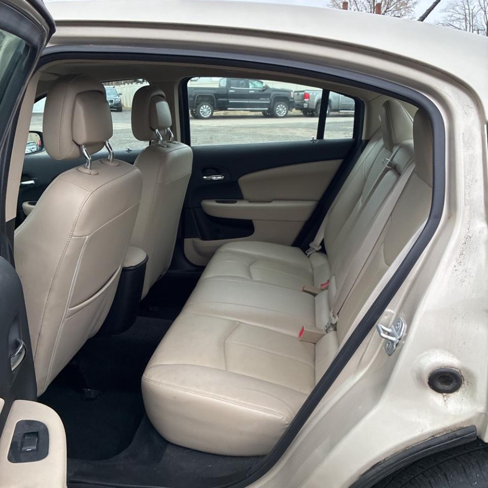 Chrysler 200 4dr Sdn Limited 2013